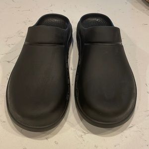 OOFOS black mens clog. Worn twice. Love OOFOS